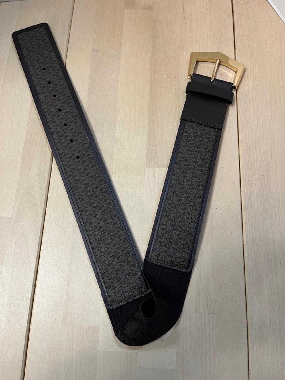 Michael Kors Signature Brown & Tan Synthetic Belt w/ Elastic Back & Gold Buckle
